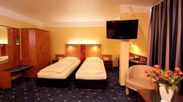 Aparthotel Astro - Nichtraucherhotel Stuttgart Bagian luar foto